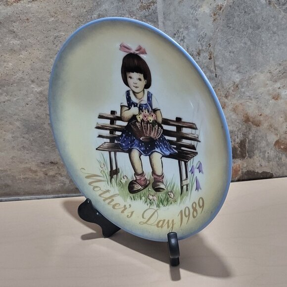Schmid Hummel Mother's Day 1989 Pretty As A Picture Decorative Wall Hanging Plat - Picture 7 of 11